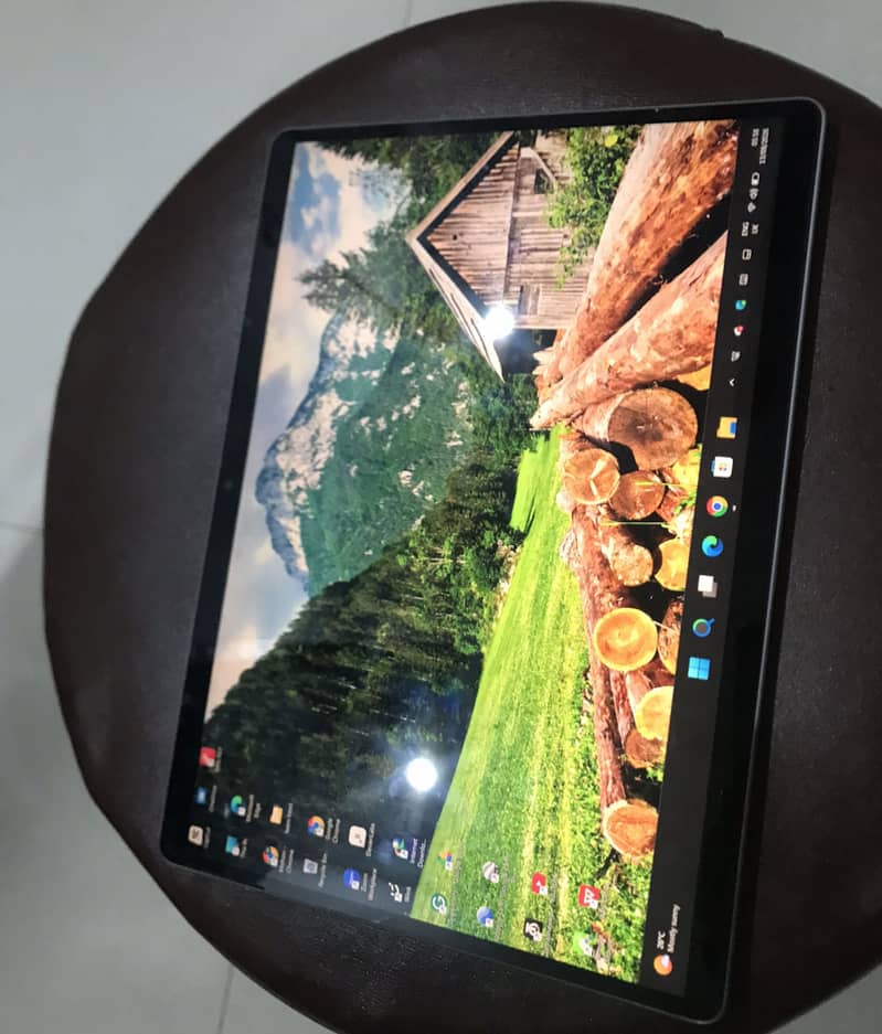 Microsoft Surface Pro 9 tablet without keyboard (typecover) 0