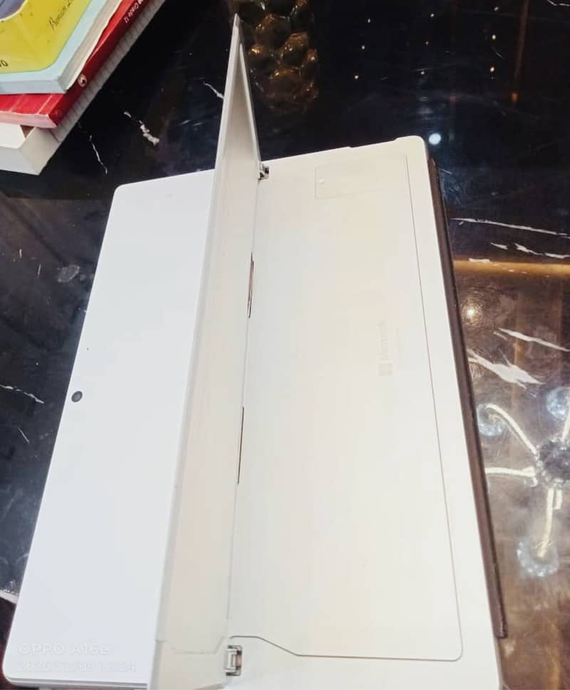 Microsoft Surface Pro 9 tablet without keyboard (typecover) 4