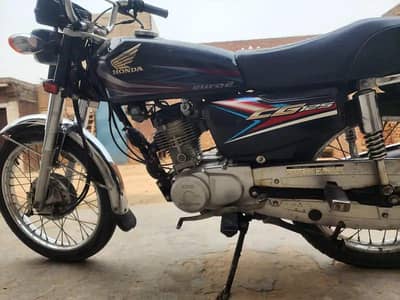 Honda 125 • 2019 Model • Excellent Condition • All Documents Complete