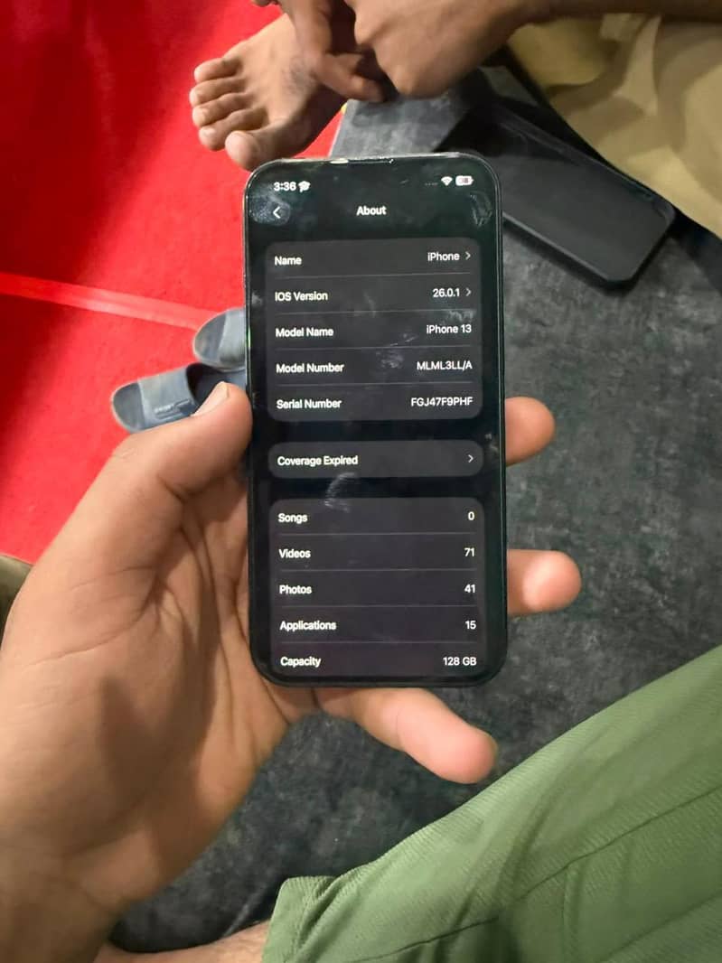 Apple iPhone 13 4