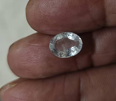 Crystal clear White saphire without any enhancement