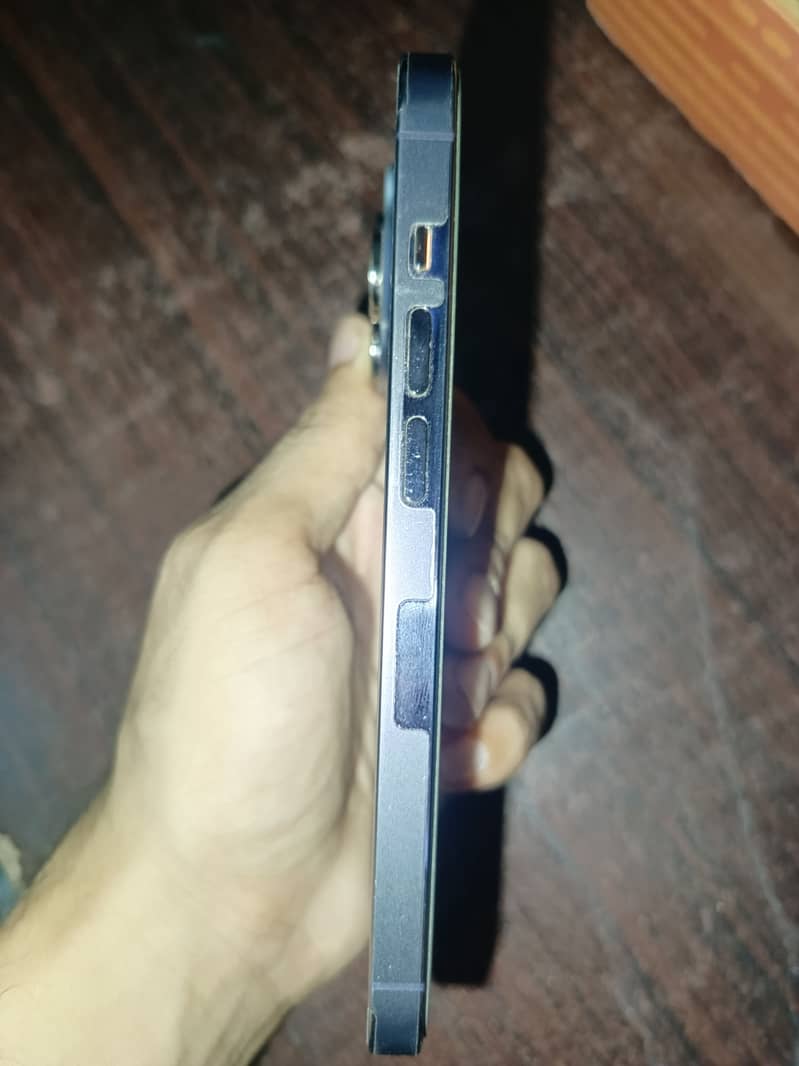 iPhone 14 pro 5