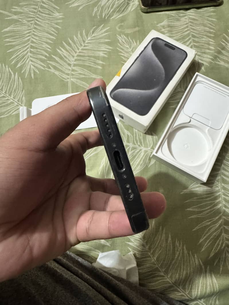 Apple iPhone 15 Pro 7