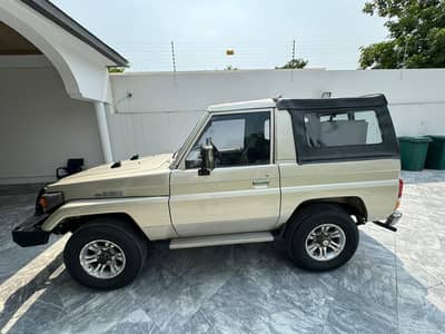 Toyota FJ Cruiser 1989