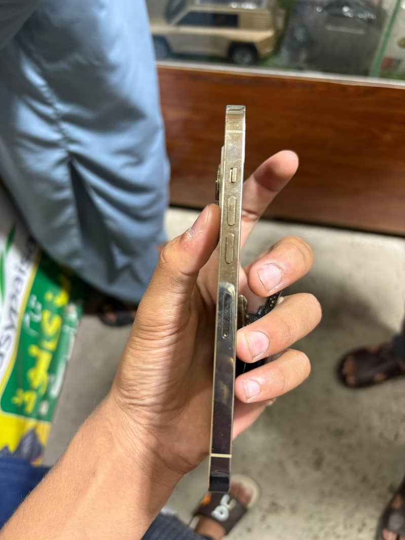 iphone 13 pro mdm 2