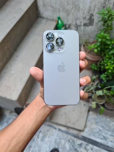 iphone 15 pro 10/10  exchange possible