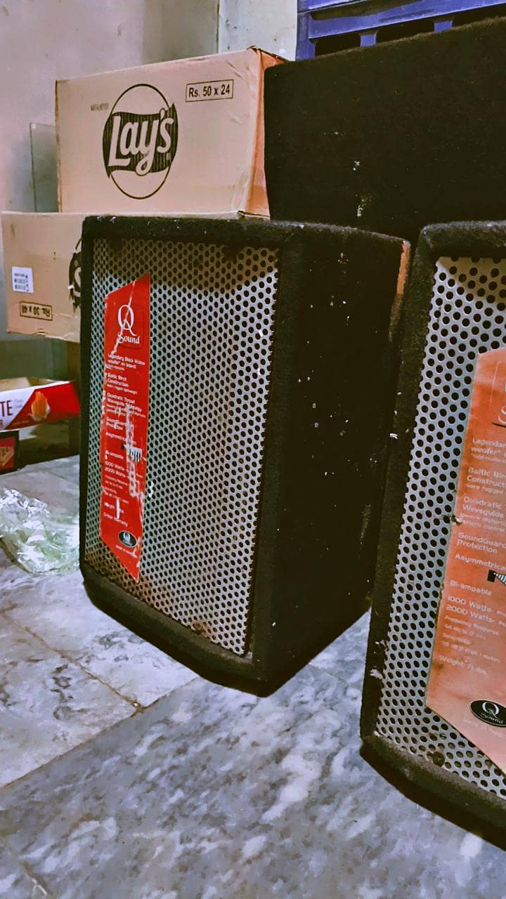 5 Speakers 1