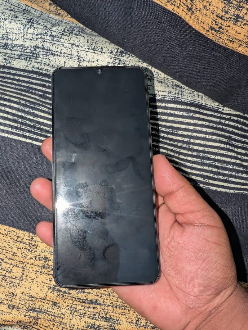 Realme C63 5