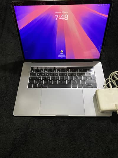 For Sale: MacBook Pro 15.4-inch
