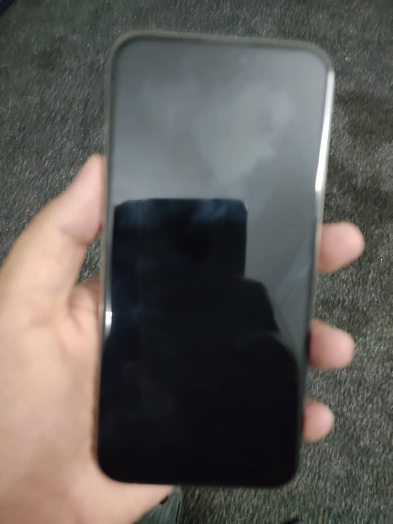 Apple iPhone 15 Pro Max 3