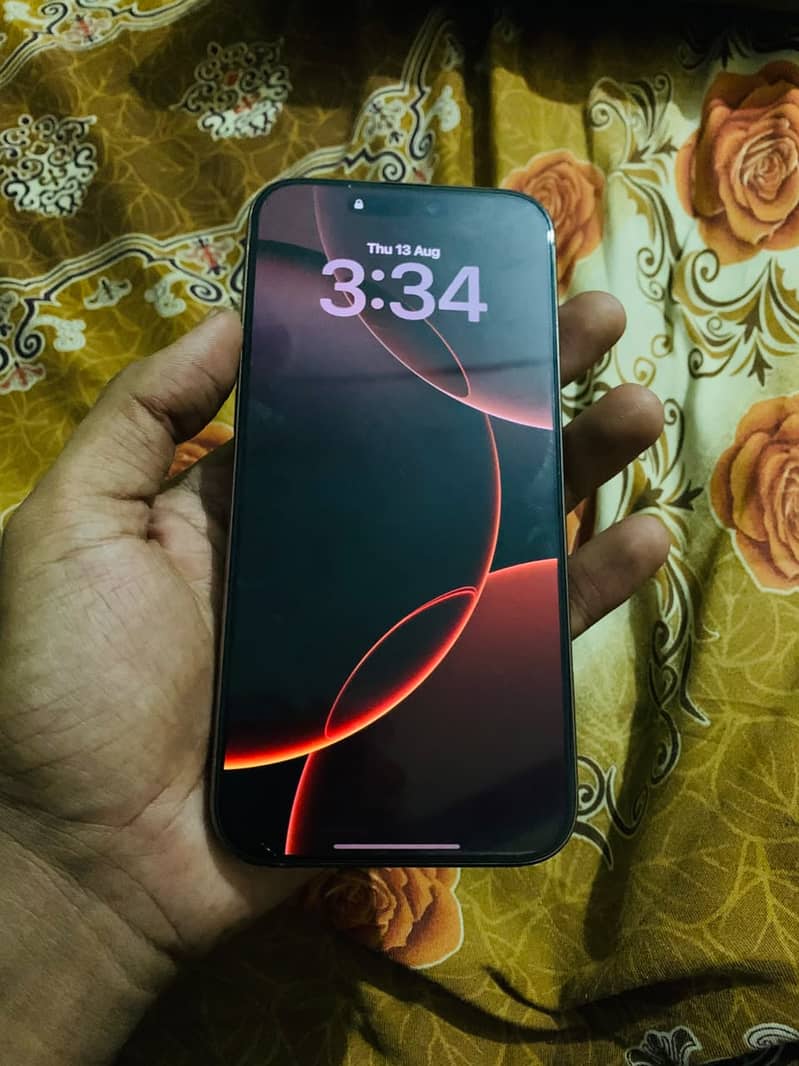 Apple iPhone 16 Pro Max 5