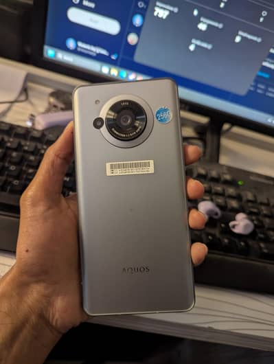Aquos R7