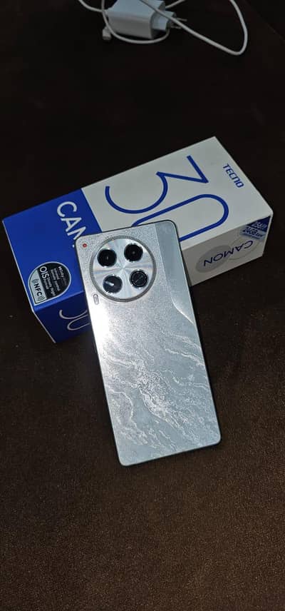 Tecno CAMON 30
