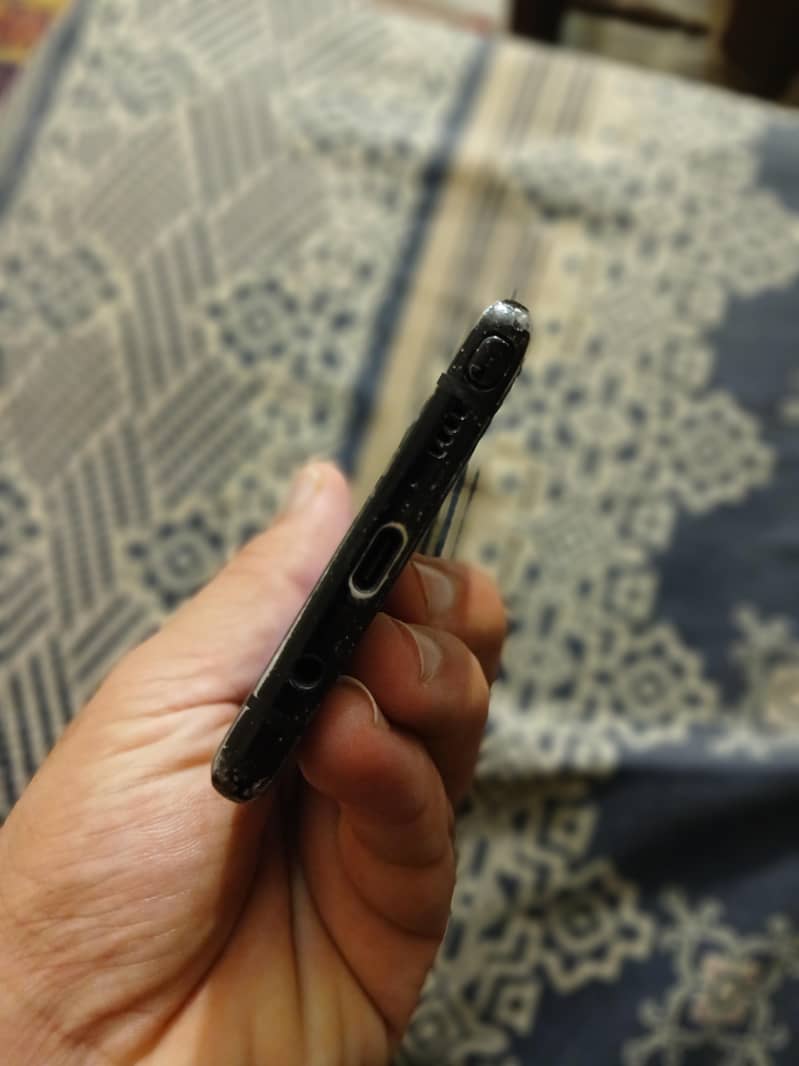 Samsung Mobile Note 8 3
