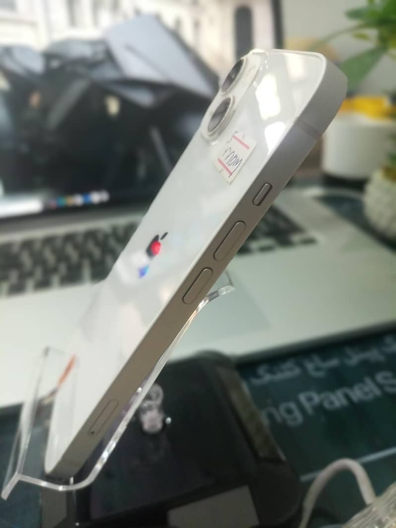 Apple iPhone 13 1