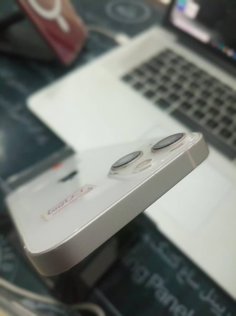 Apple iPhone 13 3