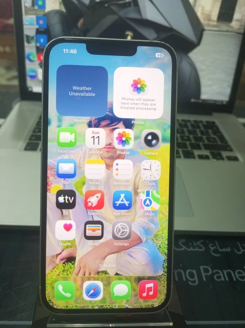 Apple iPhone 13 5