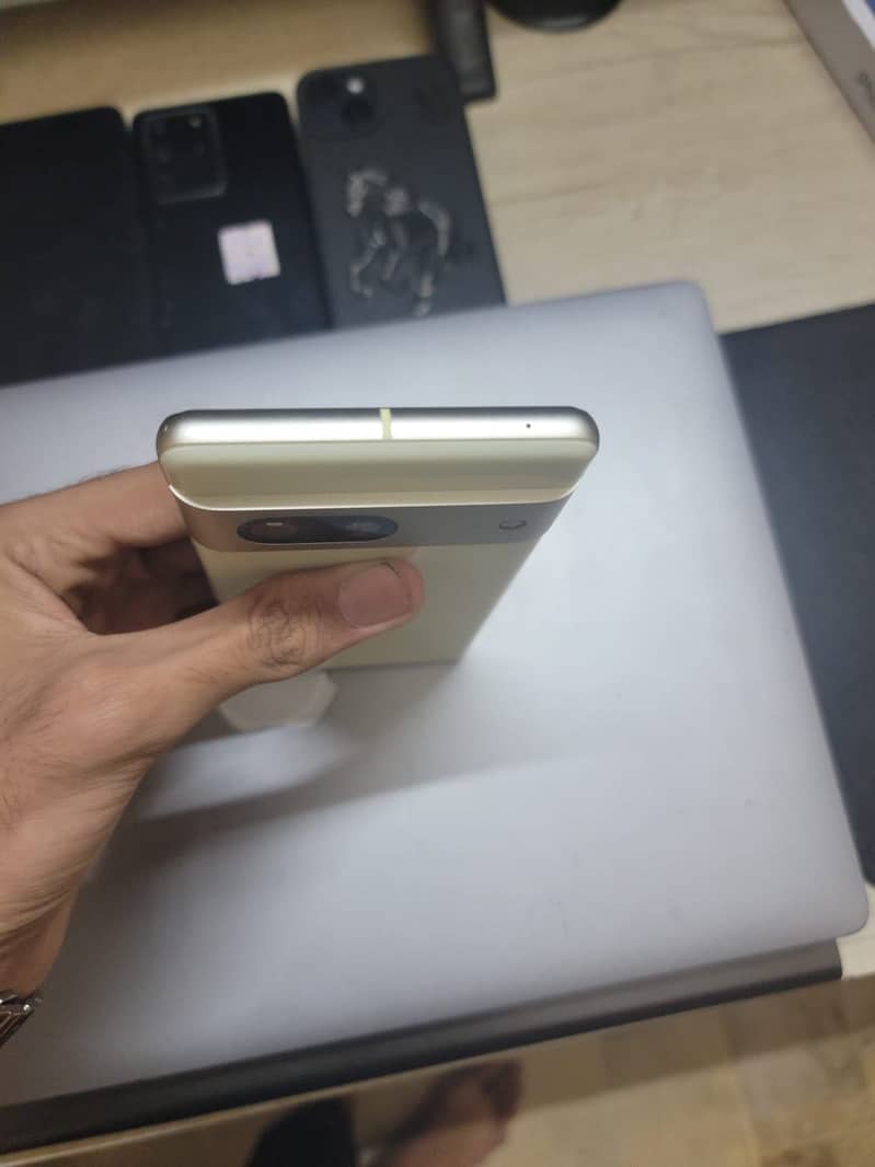 Google Pixel 7 5