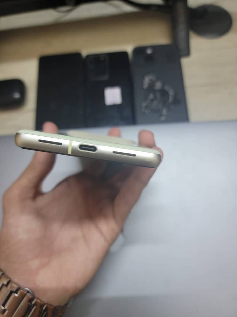 Google Pixel 7 6