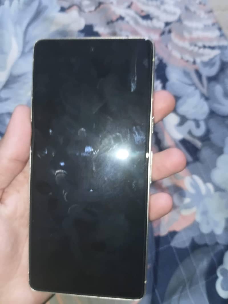 Google Pixel 7 4