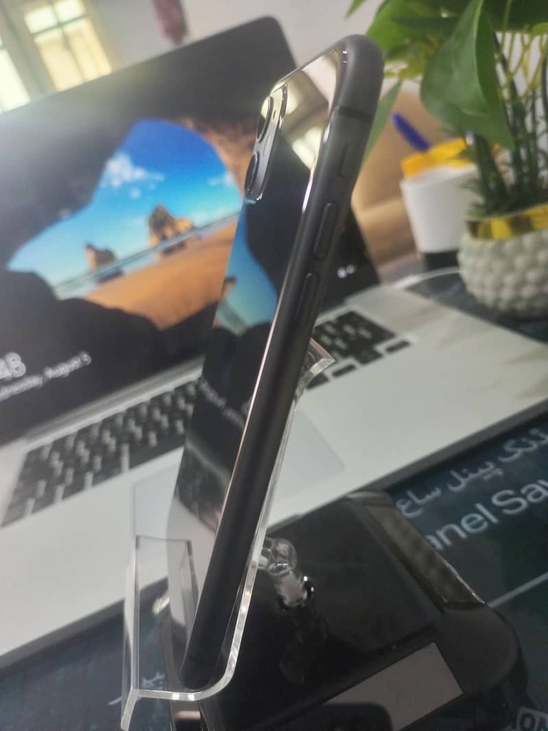 Apple iPhone 11 1