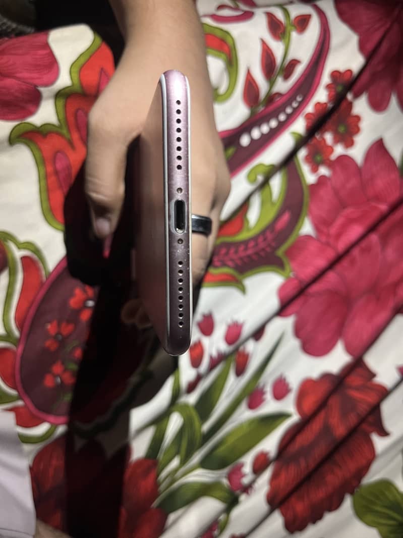 iPhone 7 Plus 4