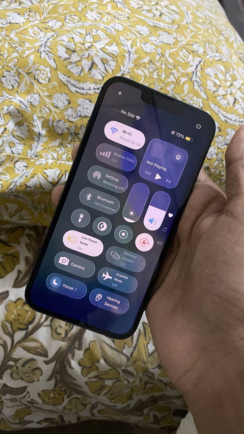 Apple iPhone 13 4