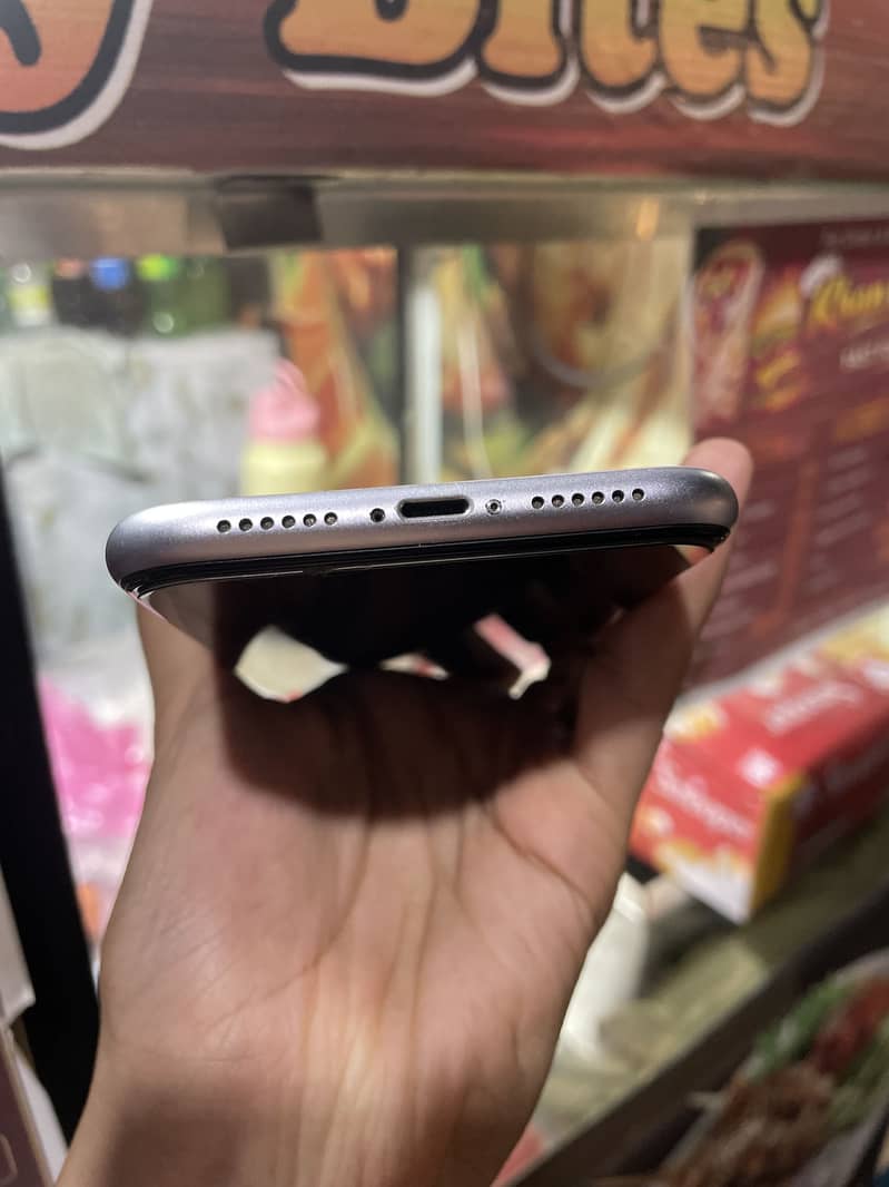 Apple iPhone 11 2