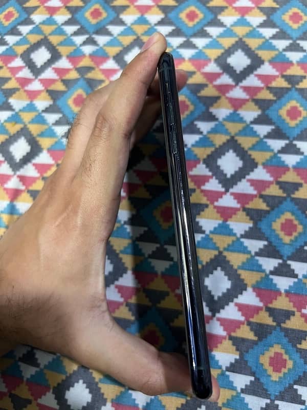 iPhone 11 Pro Max 3