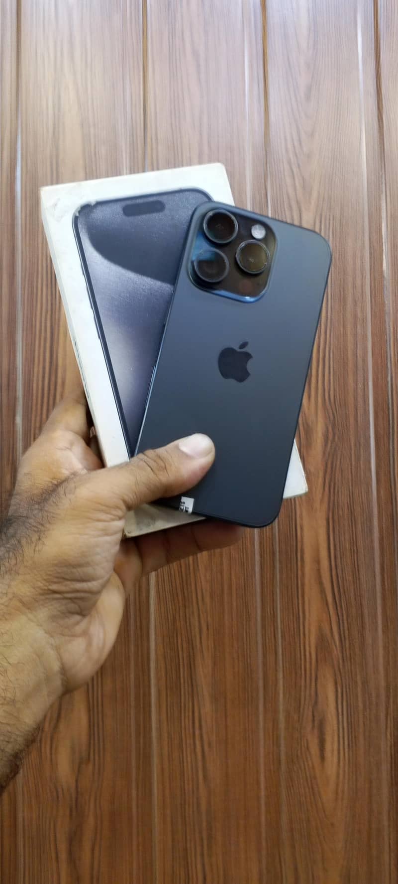 Apple iPhone 15 Pro 0