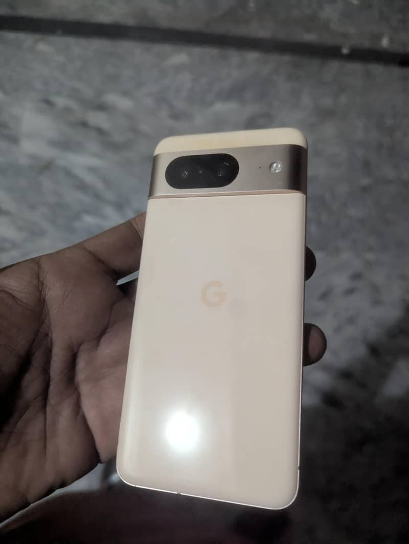 Google Pixel 8 1