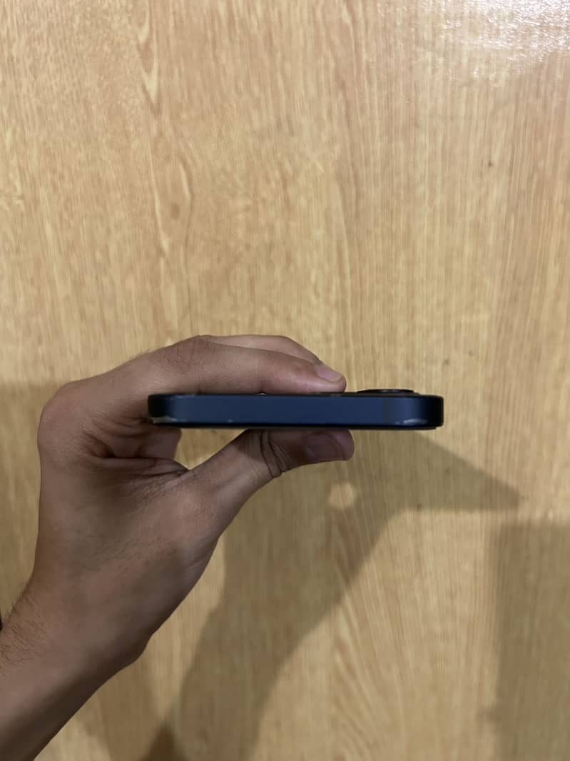 Apple iPhone 12 2