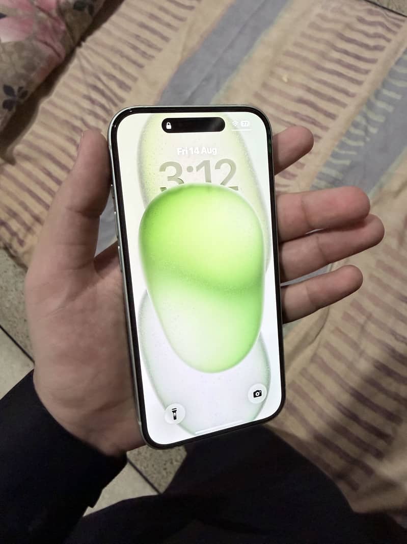 Apple iPhone 15 1