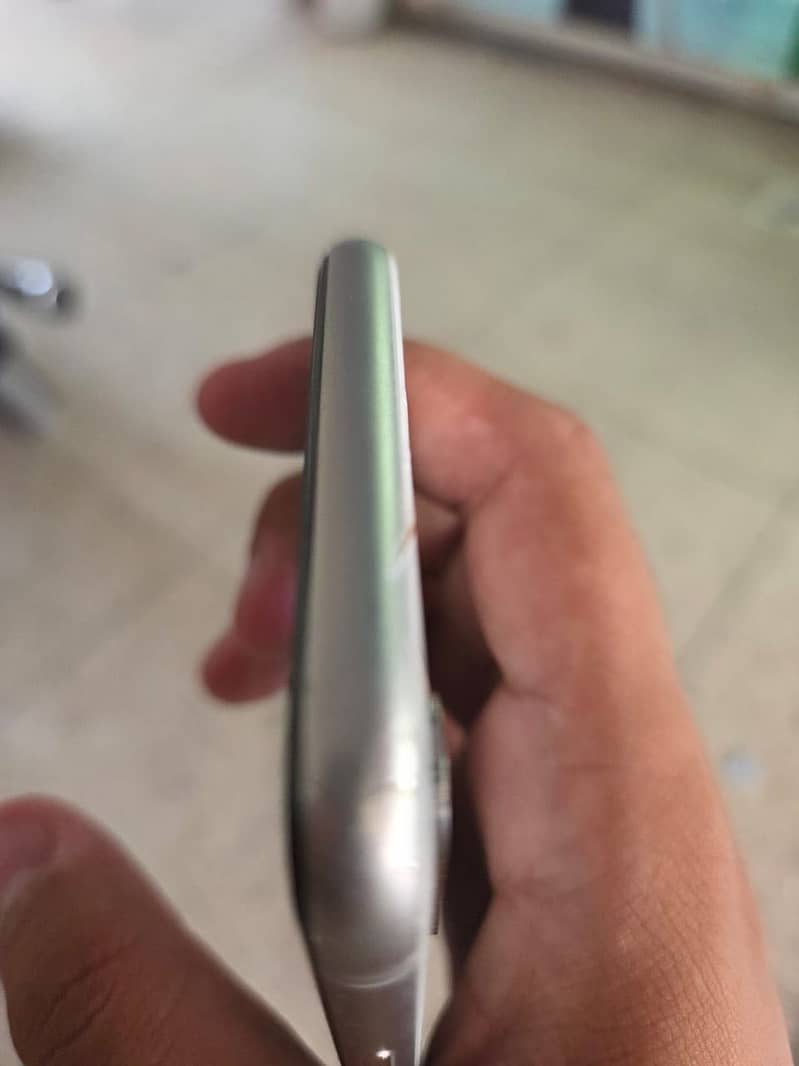 Apple iPhone X 3