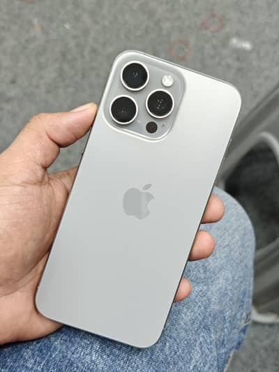 Apple iPhone 15 Pro Max Non PTA Natural Titanium