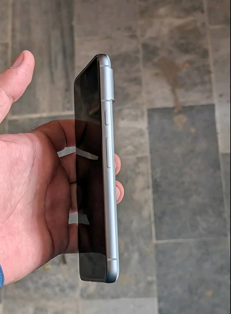 Google Pixel 8 3