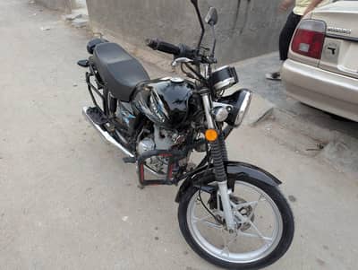SUZUKI GS150 SE 2015