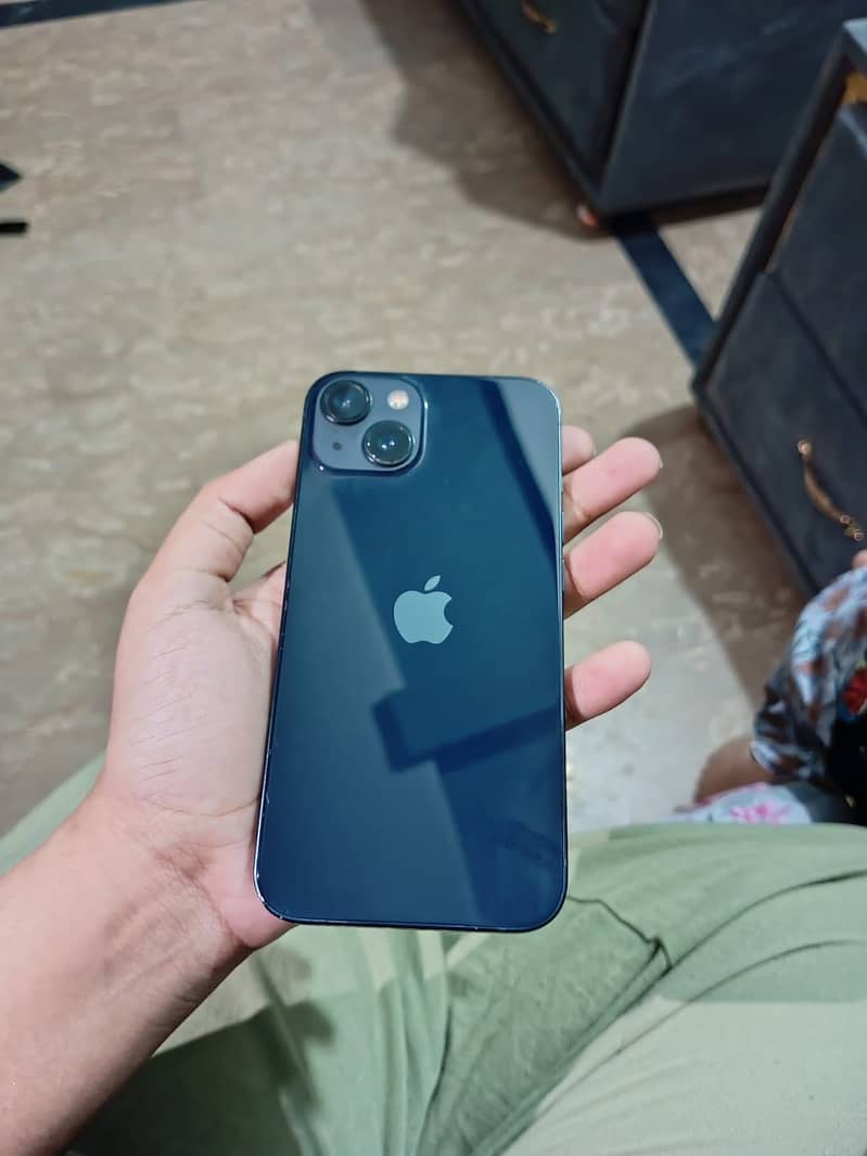 Apple iPhone 13 5