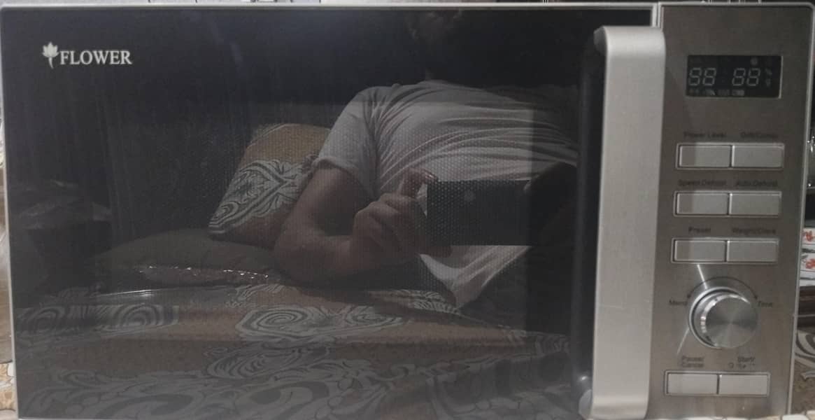 microwave oven 1