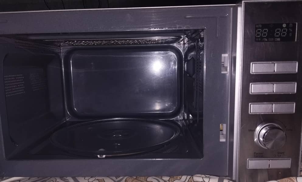 microwave oven 4