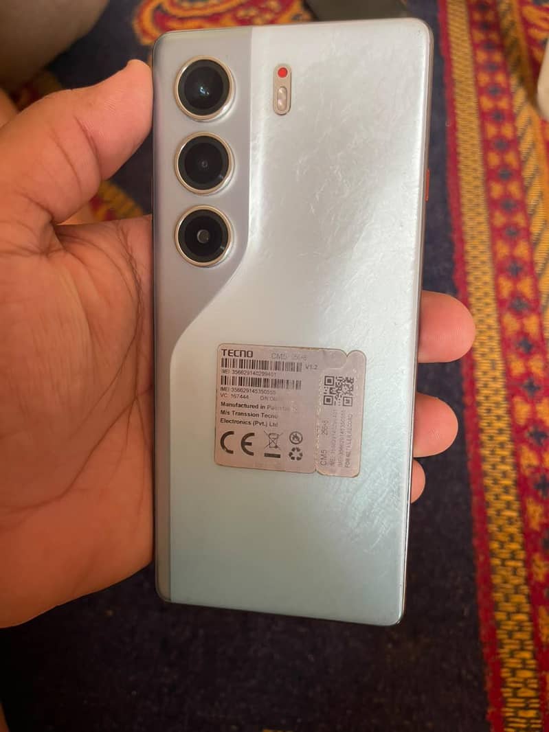 Tecno CAMON 40 0