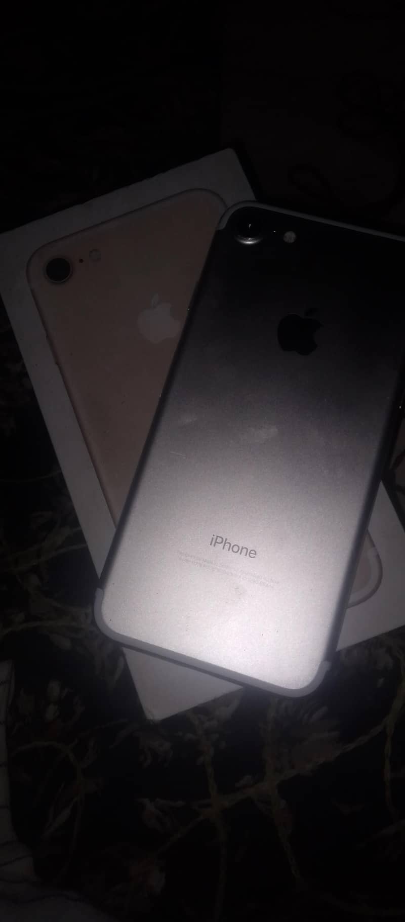 Apple iPhone 7 0