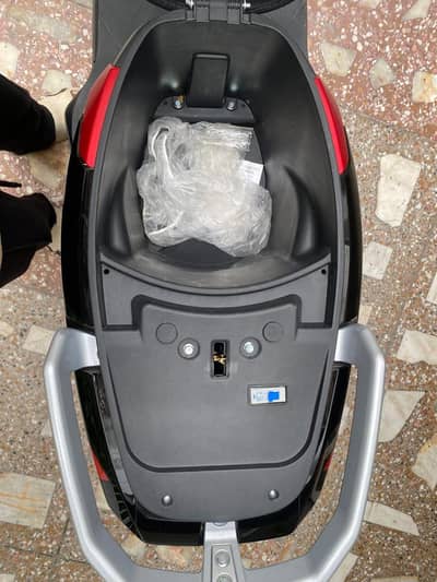 Evee Gen Z Electric Scooty Excellent Condition WhatsApp 0348-3152056