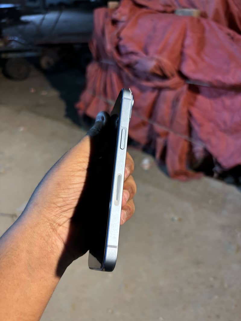 iPhone 14 jv 1