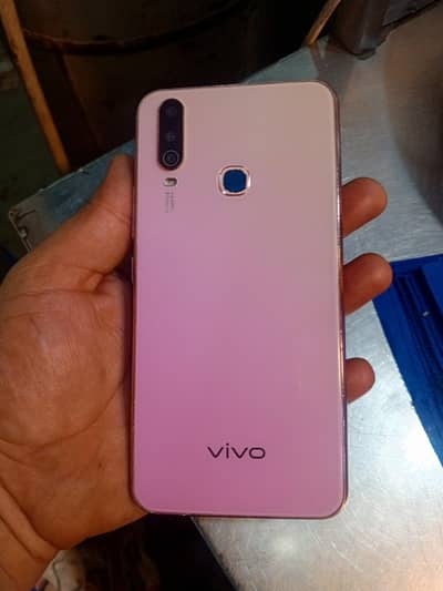 Vivo Y17 8/256. pta with box and charger call no 03136263873