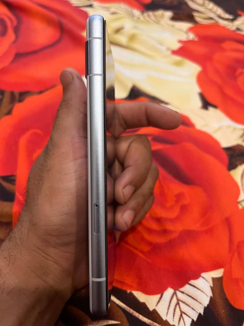 Google Pixel 7a 4