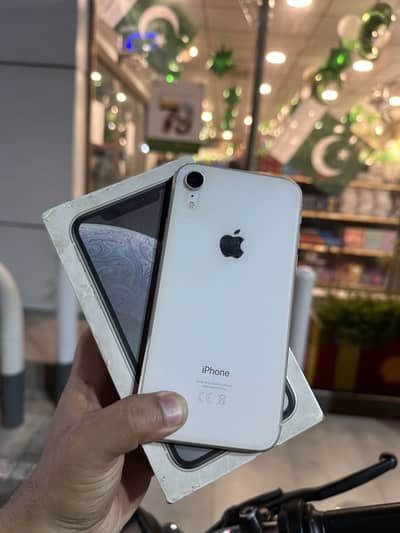 Apple iPhone XR factory unlock 03126700428