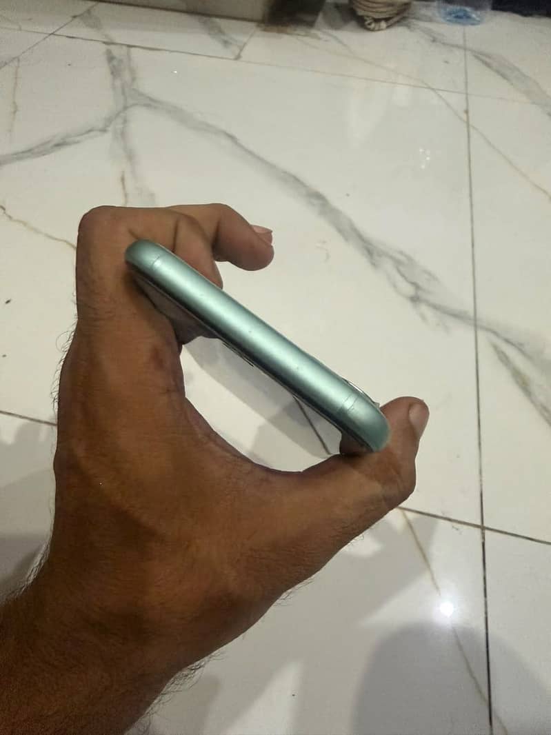 Apple iPhone 11 1