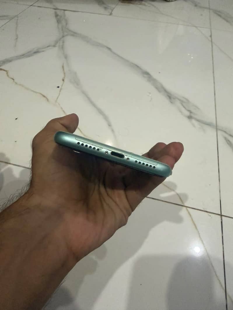 Apple iPhone 11 2