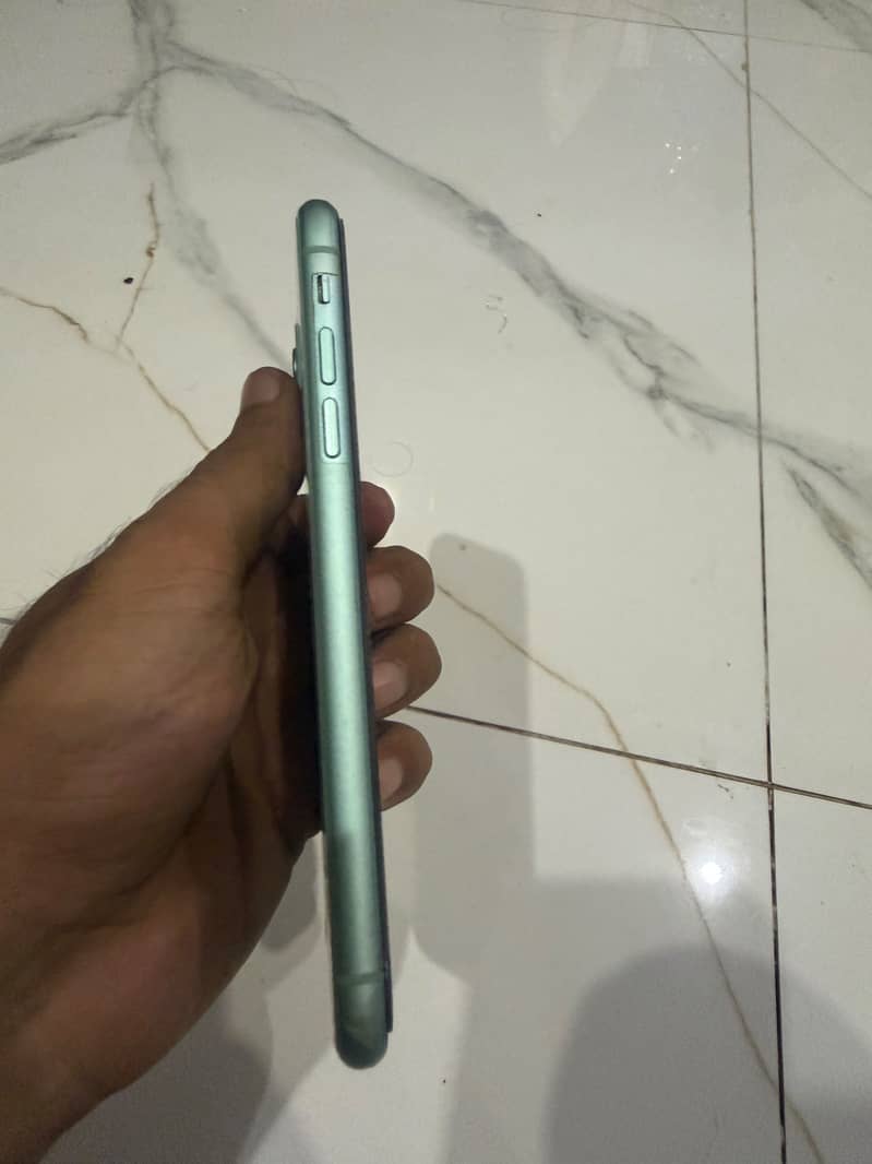 Apple iPhone 11 5